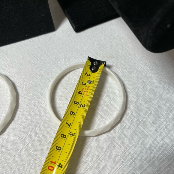 Vintage White Beaded Necklaces and bracelet set. Retro - Picture 8 of 10